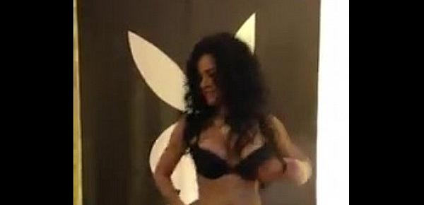  Diosa Canales bailando Samba (Se desnuda)